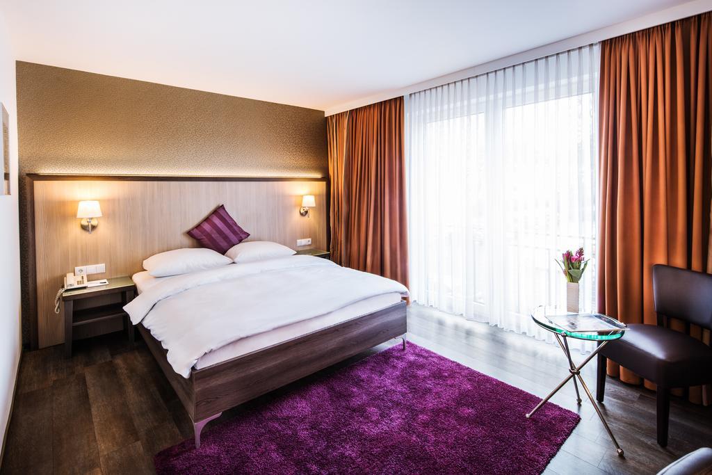 Hotel Plaza Duisburg Exteriör bild