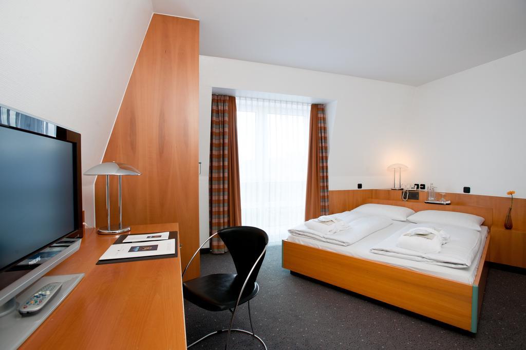 Hotel Plaza Duisburg Exteriör bild